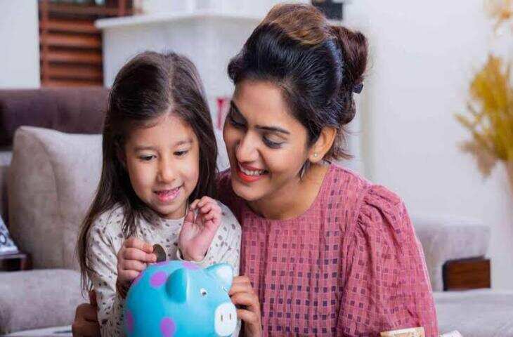 NPS Vatsalya Scheme: बच्चे के नाम पर ₹250 से शुरू करें निवेश, 18 साल की उम्र तक तैयार हो सकता है बड़ा फंड; जानें पूरी योजना