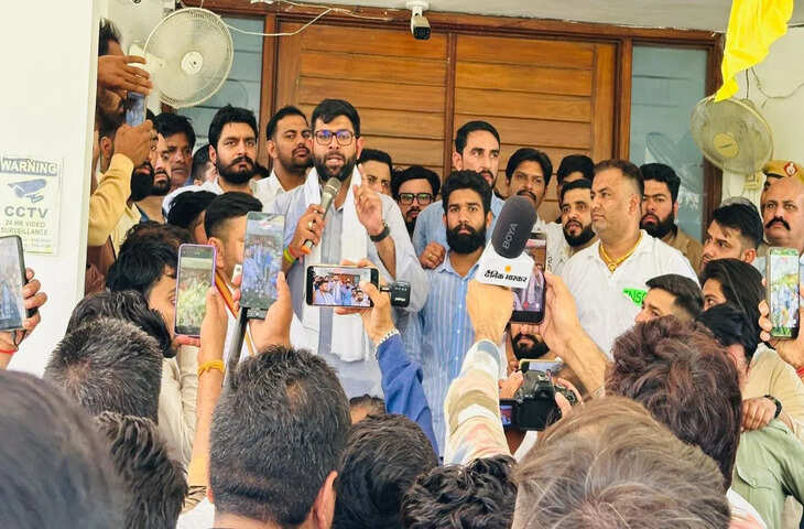 भवानीपुर में आयकर छापे से बंगाल की सियासत गरमाई, टीएमसी ने लगाए केंद्र पर राजनीतिक द्वेष के आरोप