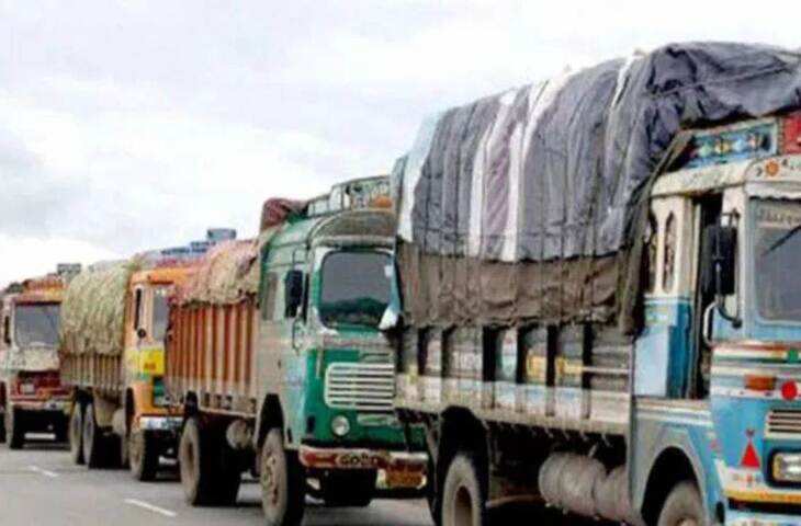 डीजल संकट से थमा ट्रांसपोर्ट सिस्टम, वीडियो में जाने देशभर में 19 लाख ट्रक सड़कों से गायब, बढ़ सकते हैं राशन और सब्जियों के दाम