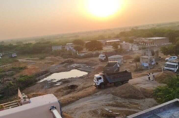 बालोतरा में अवैध बजरी खनन पर पुलिस की बड़ी कार्रवाई, 3 आरोपी गिरफ्तार – जेसीबी, डंपर और ट्रैक्टर जब्त