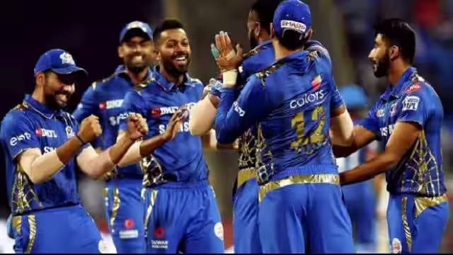 MI के इस ख़तरनाक गेंदबाज ने मचाया कोहराम, विरोधी टीम का बैटिंग ऑर्डर तहस-नहस, दिनेश कार्तिक की टीम के हाथ लगी धमाकेदार जीत