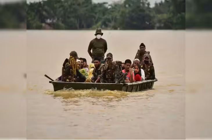 असम में बाढ़ से मचा हाहाकार! 45 हजार हेक्टेयर फसल डूबी, अब तक 75 लोगों की मौत, सरकार ने किया राहत का ऐलान