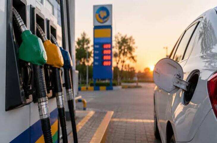 Petrol Diesel Price Today: होर्मुज संकट के बीच जारी हुए पेट्रोल-डीजल के नए रेट, जानें आपके शहर में कितना है भाव