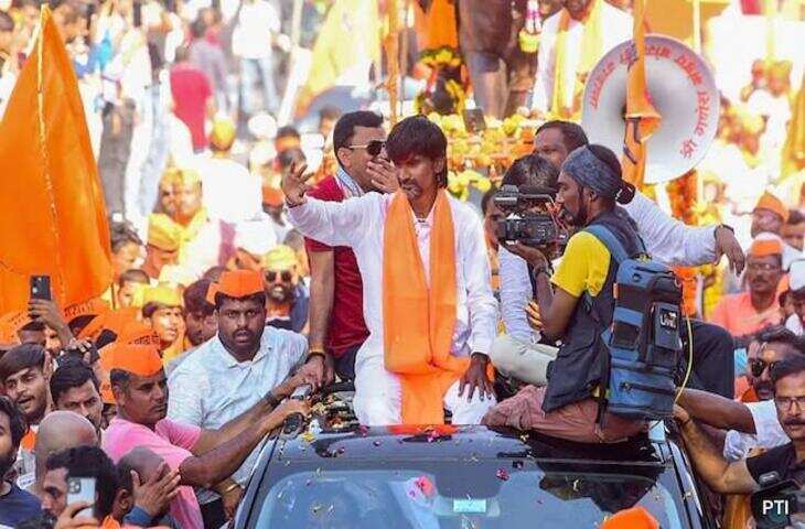 Student Protest: छात्रों के आंदोलन में उतरेंगे मनोज जरांगे, बोले- 100% साथ देंगे; लाठीचार्ज के खिलाफ खोला मोर्चा&nbsp;
