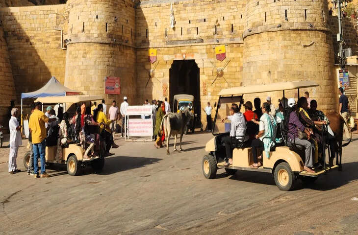 सोनार दुर्ग क्षेत्र में ट्रैफिक प्रबंधन बना मिसाल, पर्यटन सीजन में प्रशासन-पुलिस की संयुक्त रणनीति रही सफल