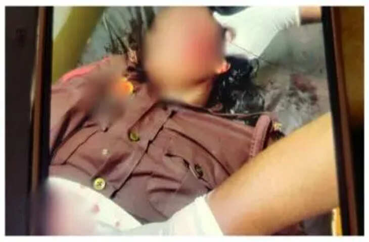 Ayodhya News: एनकाउंटर में मारा गया सरयू एक्सप्रेस में मह&zwj;िला स&zwj;िपाही को लहूलुहान करने वाला अपराधी अनीस