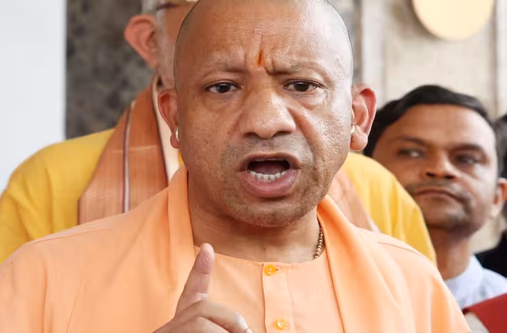 यूपी विधानसभा सत्र हंगामे की भेंट, सीएम योगी का सपा पर हमला; बोले- किसानों, युवाओं और महिलाओं के साथ अन्याय