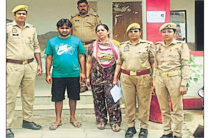 उरई में अधेड़ की हत्या के बाद 20 घंटे शव लेकर घूमते रहे आरोपी: हमीरपुर जंगल में डीजल डालकर जलाया, इनामी दंपति गिरफ्तार