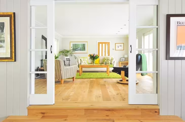 vastu shastra brahmasthan: घर का ब्रह्मस्थान क्या होता है और इसमें क्या नहीं रखना चाहिए। यहां पढ़ें ब्रह्मस्थान कैसा होने पर घर में पैसा नहीं आता है।