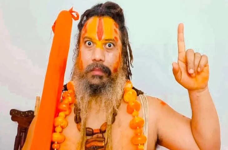 &ldquo;तपस्वी छावनी पर साजिश, सुरक्षा हटने के बाद परमहंसाचार्य ने जताई कब्जे की आशंका, हनुमानगढ़ी उतरी समर्थन में&rdquo;