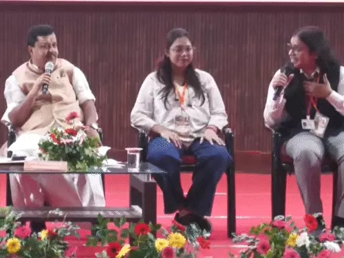 नितिन नवीन बोले- युवाओं को अल्फा, बीटा, गामा में मत बांटो, काशी में Gen-Z से किया संवाद