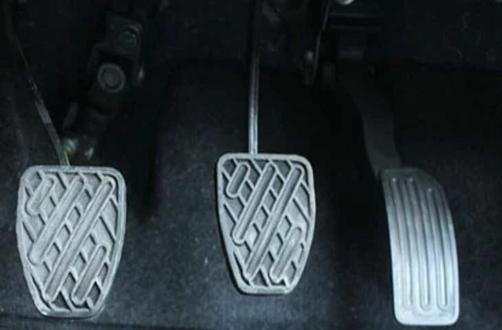 कारों&nbsp; में होता है क्लच का&nbsp; महत्वपूर्ण काम, जानें किन वजह से होता है जल्दी खराब&nbsp;