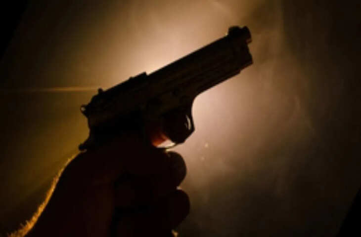 Basti &nbsp;भोजपुरी गाने पर पिस्टल लोड करते वीडियो वायरल