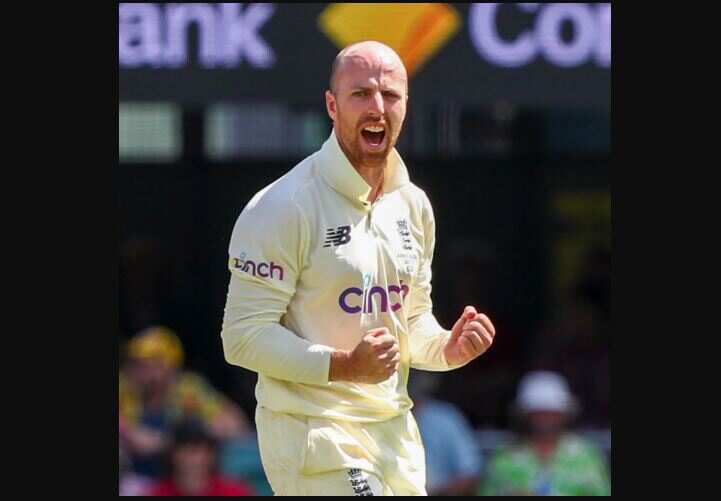Jack Leach111