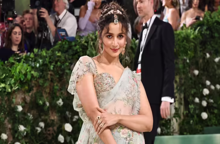 Met Gala 2024 में Alia Bhatt ने साड़ी में चुरा ली साड़ी लाइम लाइट, सोशल मीडिया पर तेजी से वायरल हो रहा एक्ट्रेस का लुक&nbsp;