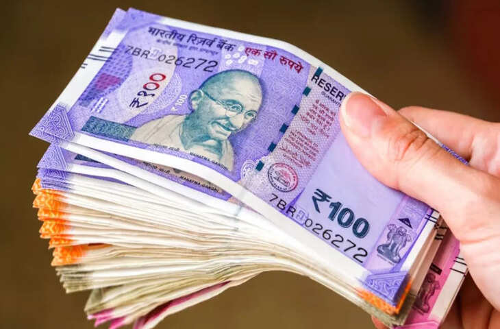 ​​​वरिष्ठ नागरिकों के लिए बड़ा सवाल: बैंक FD कराएं या SCSS में लगाएं पैसा? जानें पूरा गणित