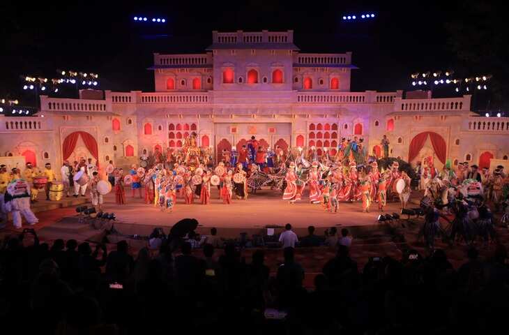 वीडियो में देखें जयपुर के जवाहर कला केन्द्र में भारतीय सेना का भव्य कार्यक्रम, सिंफनी बैंड की परफार्मेंस ने बांधा समां