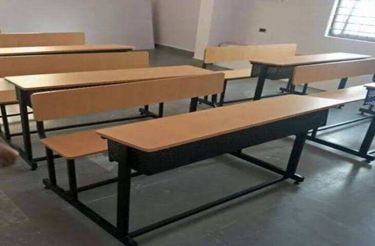 ब्रेक में बिस्तर बन जाती है स्कूल डेस्क! बच्चों को क्लासरूम में ही मिल जाता है आराम