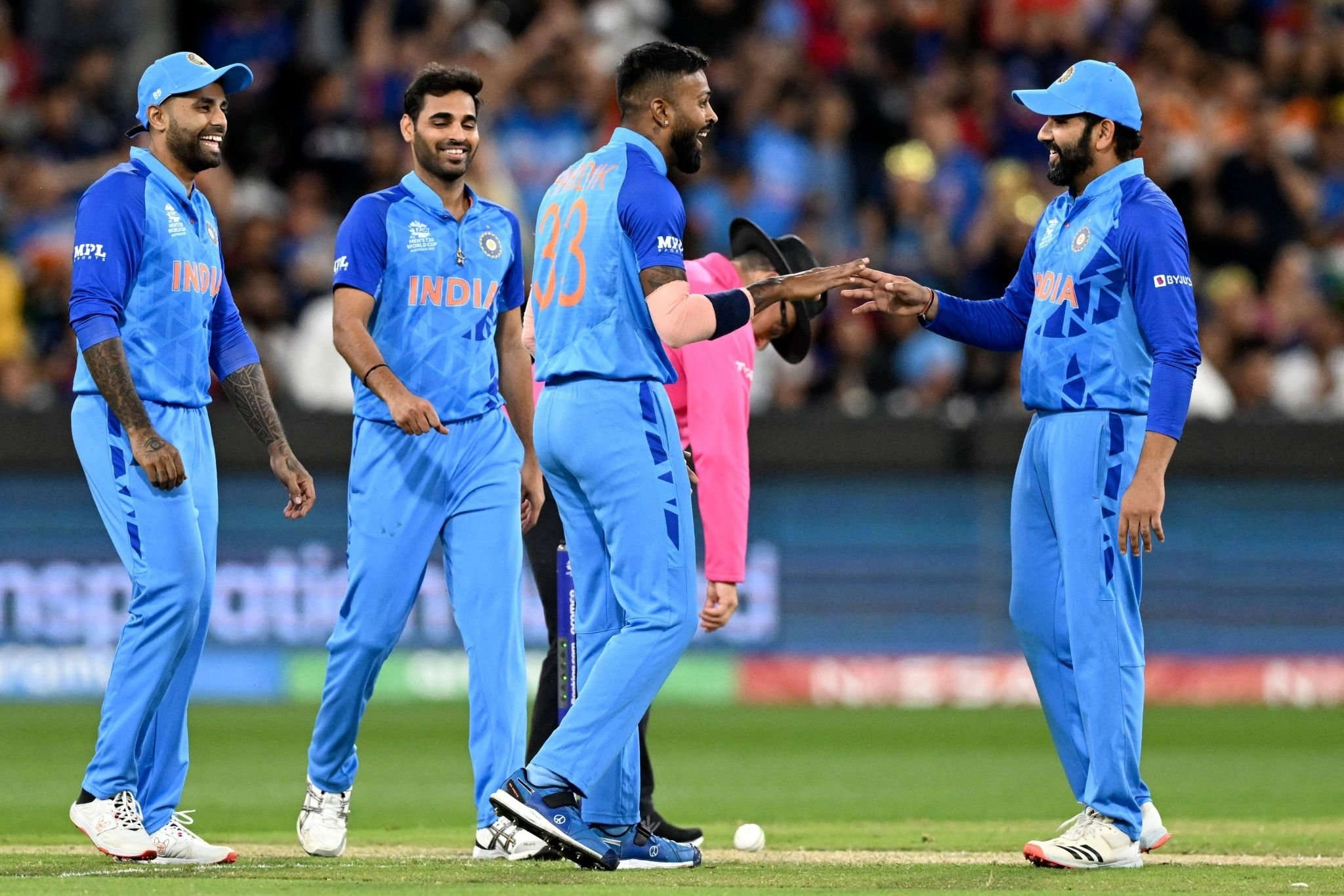 India T20 Captaincy: Hardik Pandya टी20 कप्तानी के लिए Rohit Sharma पर लगा रहे बडे आरोप, कहा कप्तान की वजह से हारे सेमीफाईनल