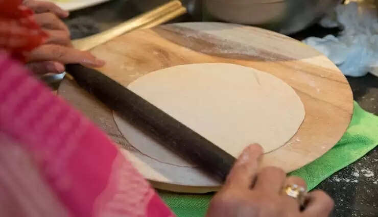 Vastu tips for kitchen chakla belan at home according to vastu shastra