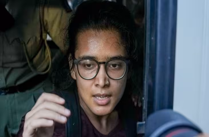 Neha Bora Released: रिहाई के बाद सरकार पर बरसीं AISA अध्यक्ष, SIR रोकने और अभिजीत दीपके को छोड़ने की मांग