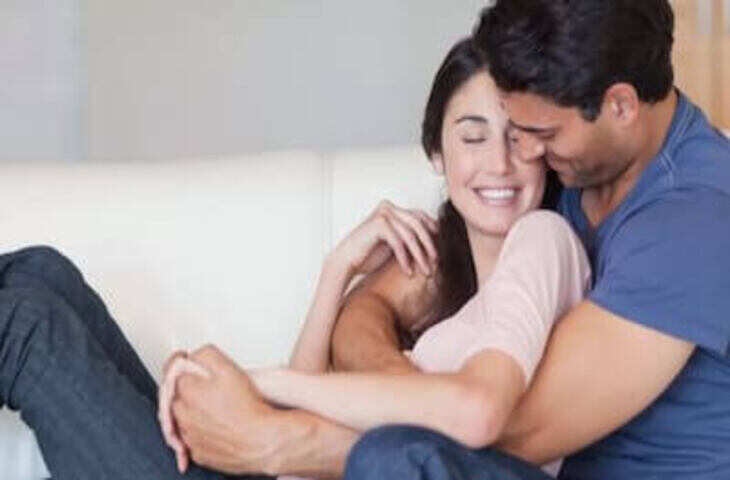 Relationship Tips: डेटिंग में न करें ये गलती,&nbsp;प्यार में बहने के बजाय खुद को संभालने के लिए अपनाएं ये 5 जरूरी टिप्स