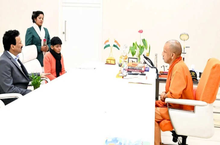 थैंक्यू योगी अंकल! 24 घंटे में मेजर की बीमार बेटी को अपने मकान पर मिला कब्जा, भूमाफिया गिरफ्तार