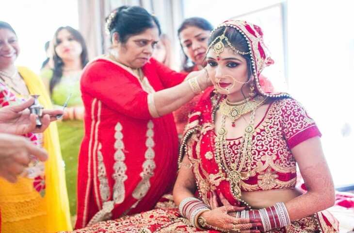पहलगाम हमले के बाद अटकी 150 पाकिस्तानी दुल्हनों की शादियां, वीडियो में जाने अब भारत आने का मिला वीजा; मस्कट-दुबई के रास्ते पहुंचीं दुल्हनें