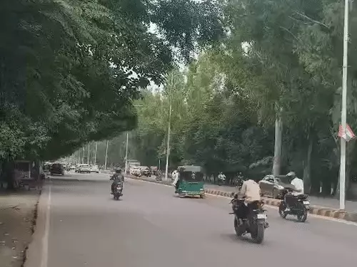 गाजियाबाद में सुबह से खिली हल्की धूप, 34 डिग्री तक पहुंचेगा तापमान; उमस से लोग परेशान