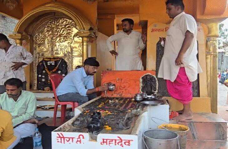 महाकाल मंदिर क्षेत्र में फायर अधिकारी से मारपीट, होटल संचालक के बेटे पर FIR; थप्पड़ मारने का वीडियो वायरल