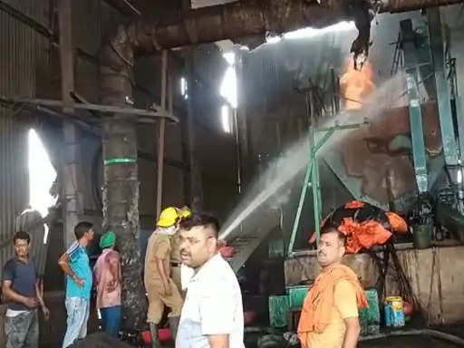 Durg भारत पेट्रोलियम के वेस्ट मटेरियल में लगी आग
