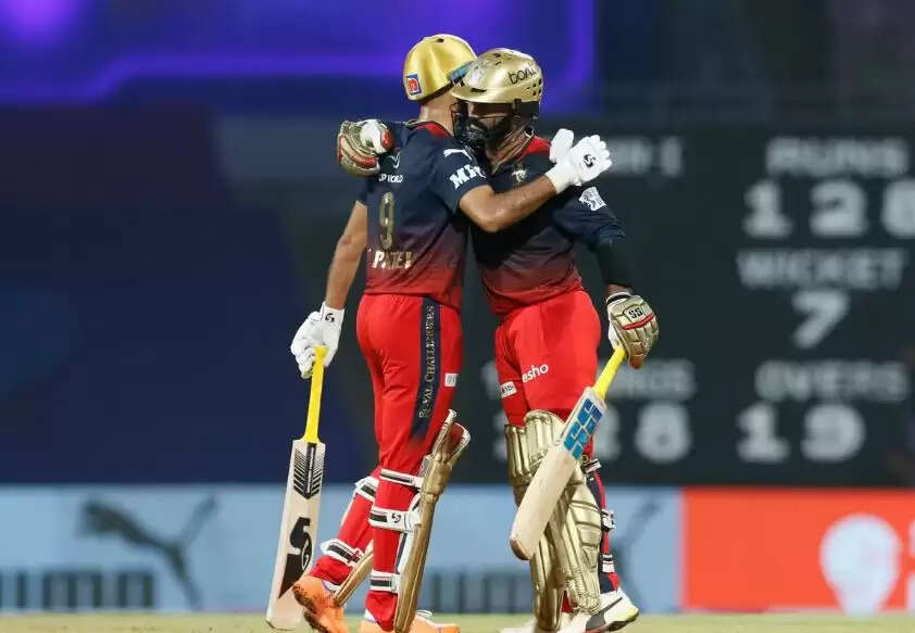 IPL 2022 RCB vs KKR: 5 रन बनाकर भी ये बल्लेबाज बना ऑरेन्ज कैप का दावेदार, पर्पल कैप की रेस में हसरंगा के सर पर ताज