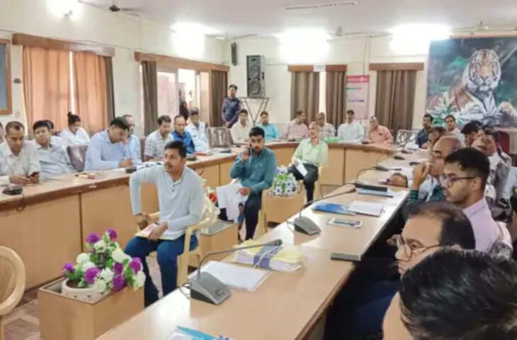 Alwar कलेक्टर की जनसुनवाई, लंबी लाइन, पानी, लीज की सबसे ज्यादा समस्या