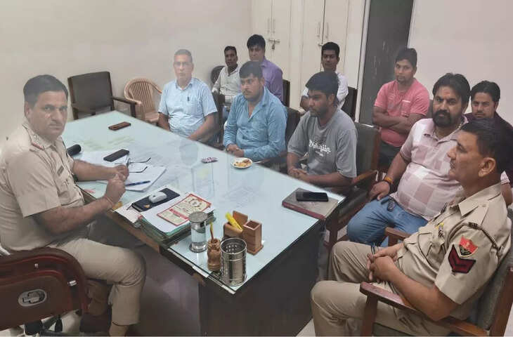स्वतंत्रता दिवस को लेकर सुरक्षा की समीक्षा, थाना बड़ी पुलिस प्रभारी ने होटल और गेस्ट हाउस संचालकों के साथ की बैठक