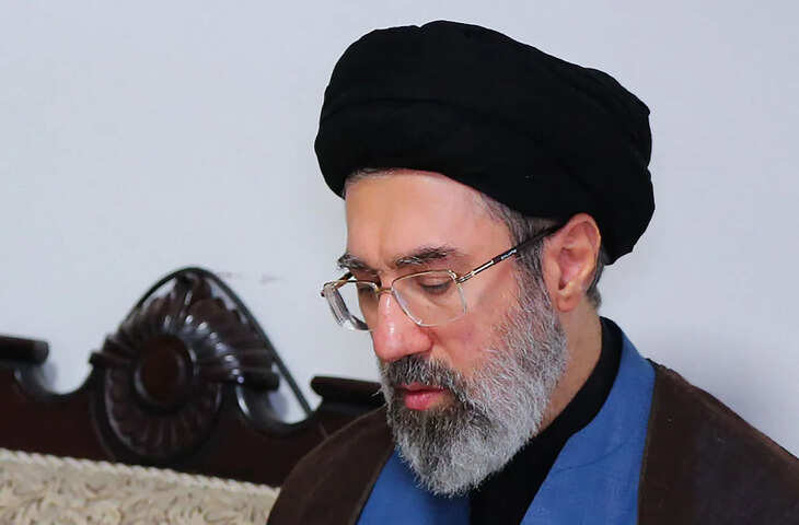 ईरान का नया सुप्रीम लीडर, वीडियो में देंखे मुजतबा खामेनेई बने अयातुल्ला अली खामेनेई के उत्तराधिकारी