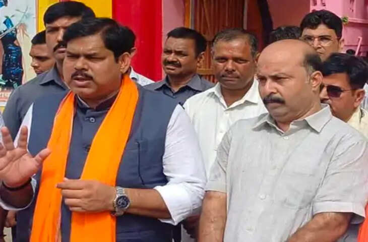 क्लास शुरू होने से पहले मोबाइल जमा करें शिक्षक, बांका में शिक्षा मंत्री ने दिए सख्ती के संकेत; पहले स्वैच्छिक पालन की अपील