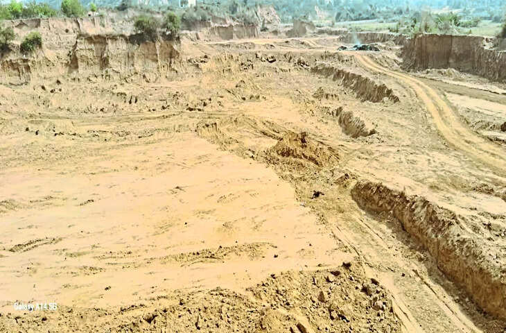 काली खोली में अवैध मिट्टी खनन का मामला गरमाया, कार्रवाई पर उठे सवाल