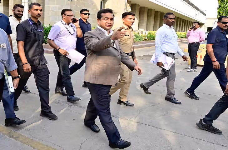 गणेश प्रतिमा जुलूस पर अंडे फेंकने के आरोप के बाद नितेश राणे का विवादित बयान, कहा- &lsquo;जिहादी कहीं छिप नहीं पाएंगे&rsquo;