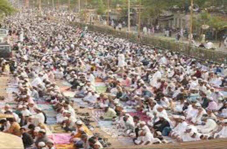 जयपुर ईदगाह में बकरीद की नमाज, मुफ्ती ने दी सौहार्द बनाए रखने की अपील; वीडियो में देंखे चीफ काजी ने उठाई गाय को राष्ट्रीय पशु घोषित करने की मांग