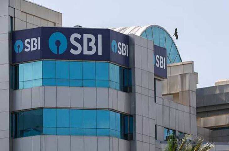 SBI में बंपर भर्ती की तैयारी! इस साल 12 हजार युवाओं को मिलेगा नौकरी का मौका