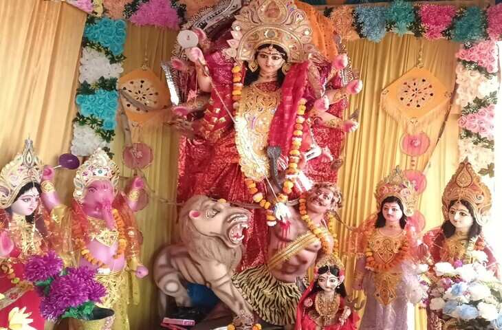 वीडियो में देखें नवरात्रि में पढ़ें मां दुर्गा की संपूर्ण व्रत कथा, माता बनाती है सारे बिगडे काम