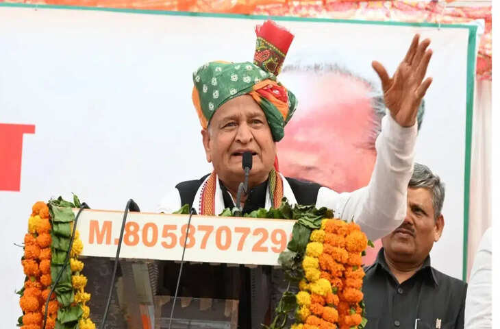 अशोक गहलोत ने तोड़ी चुप्पी, बोले- 25 सितंबर की बगावत आलाकमान नहीं, सचिन पायलट के नाम के खिलाफ थी