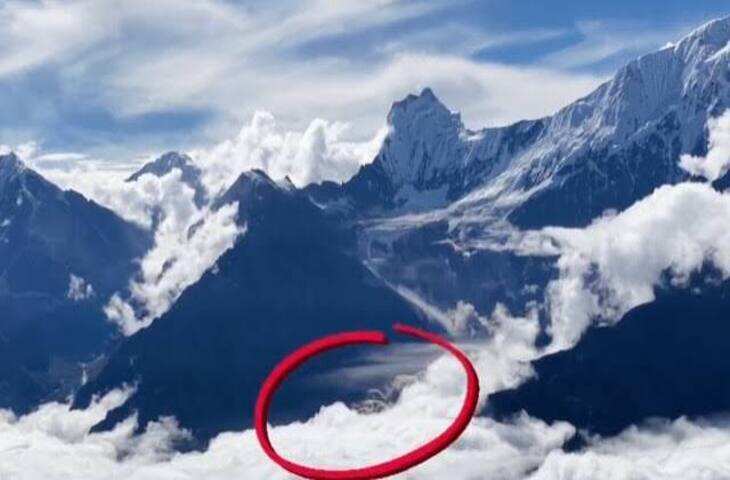 हिमालय में ग्लेशियर का टूटना भारत के लिए बड़ा अलर्ट: नेपाल-चीन सीमा की तबाही ने बढ़ाई वैज्ञानिकों की धड़कन!