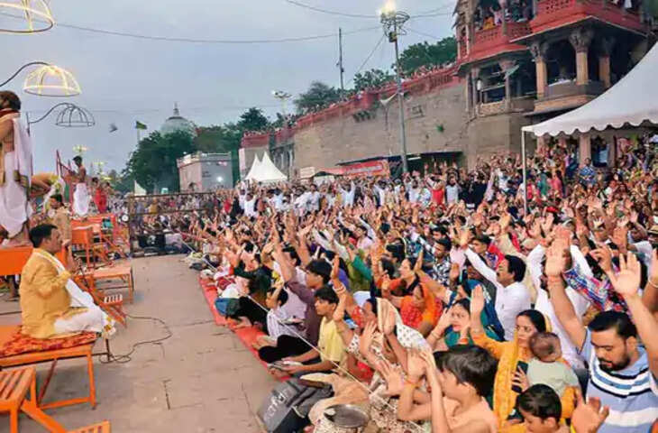 शिप्रा को स्वच्छ रखने के लिए रामघाट पर अनोखी पहल, दक्षिणा की जगह लिया जा रहा नदी स्वच्छता का संकल्प
