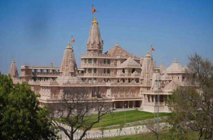 अंबाजी मंदिर खजाना चोरी का CCTV वायरल, पैरों के नीचे छिपाया नोटों का बंडल; तीन कर्मचारी पहले ही हो चुके हैं गिरफ्तार