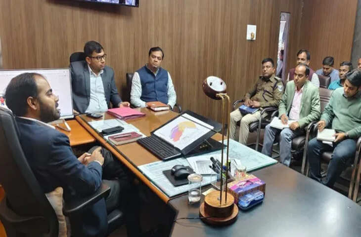 मुजफ्फरपुर में ऑटो और ई-रिक्शा चालकों को निर्धारित रूट पालन का अल्टीमेटम, क्यूआर कोड से होगी निगरानी