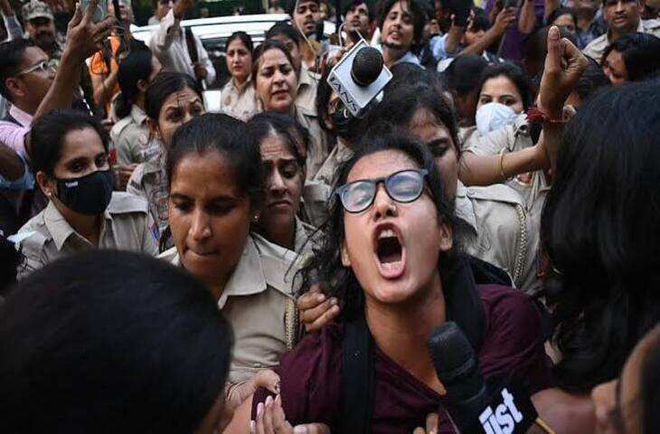तिरंगा फहराने के लिए परमिशन की जरूरत नहीं: AISA अध्यक्ष नेहा बोरा का दिल्ली हाईकोर्ट में बयान, वीडियो में जाने शुक्रवार को आएगा फैसला