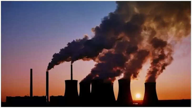 Kanpur  देश के टॉप-50 प्रदूषित शहरों में कानपुर, 2019 को छोड़ 2017 के बाद से 2022 में सबसे कम प्रदूषित रहा शहर