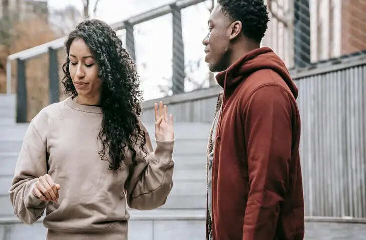 लाख कोशिशो के बाद भी लड़कियां नहीं होती आपसे इम्प्रेस तो वीडियो में जानिए&nbsp;5 साइकोलॉजिकल ट्रिक्स, चुटकियों में बन जायेगा काम&nbsp;