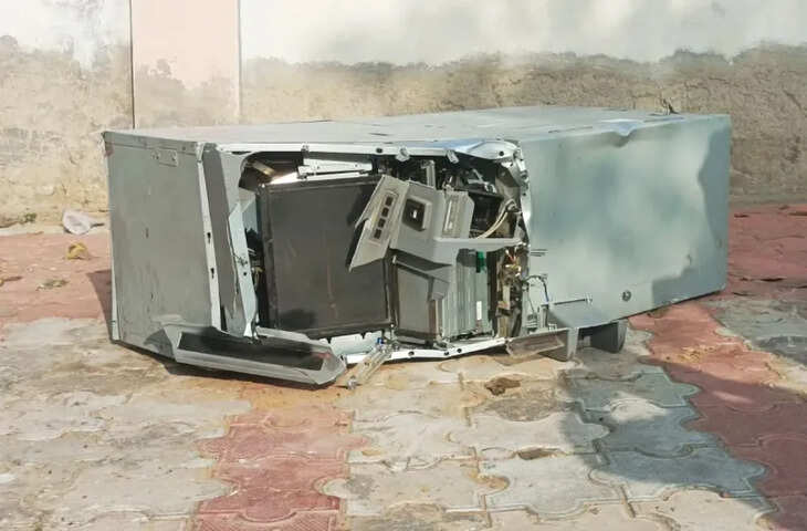 मुकुंदगढ़ में एटीएम लूट की कोशिश, पड़ोसियों की सतर्कता से टली बड़ी वारदात